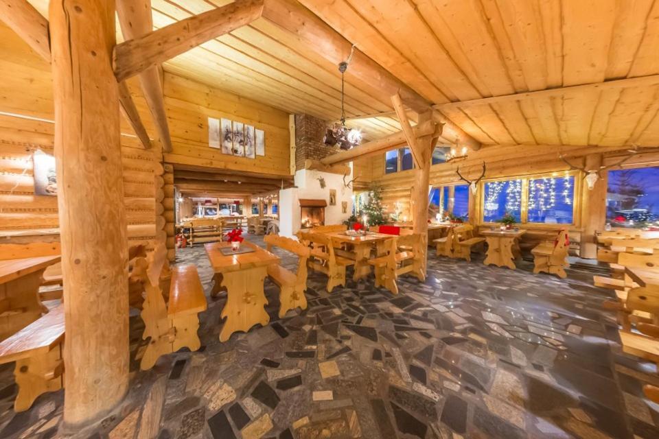 Pensjonat Laworta Ski Ustrzyki Dolne Exteriör bild