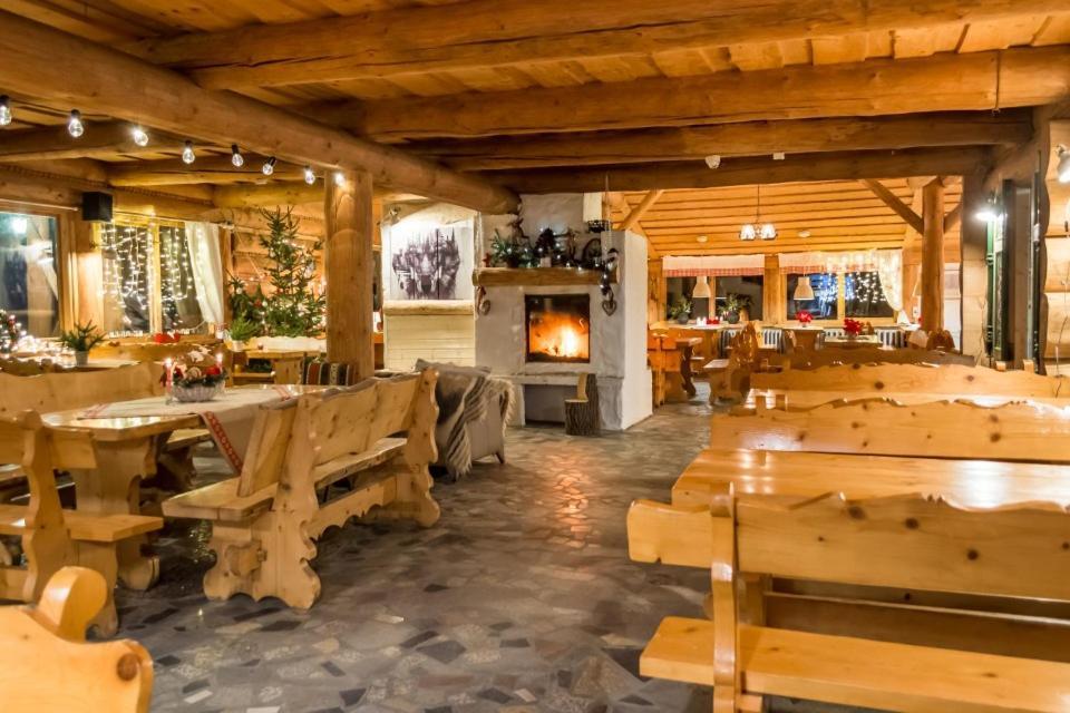 Pensjonat Laworta Ski Ustrzyki Dolne Exteriör bild